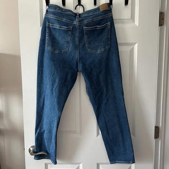 American Eagle - Stretch Mom Jeans - Picture 2 of 2